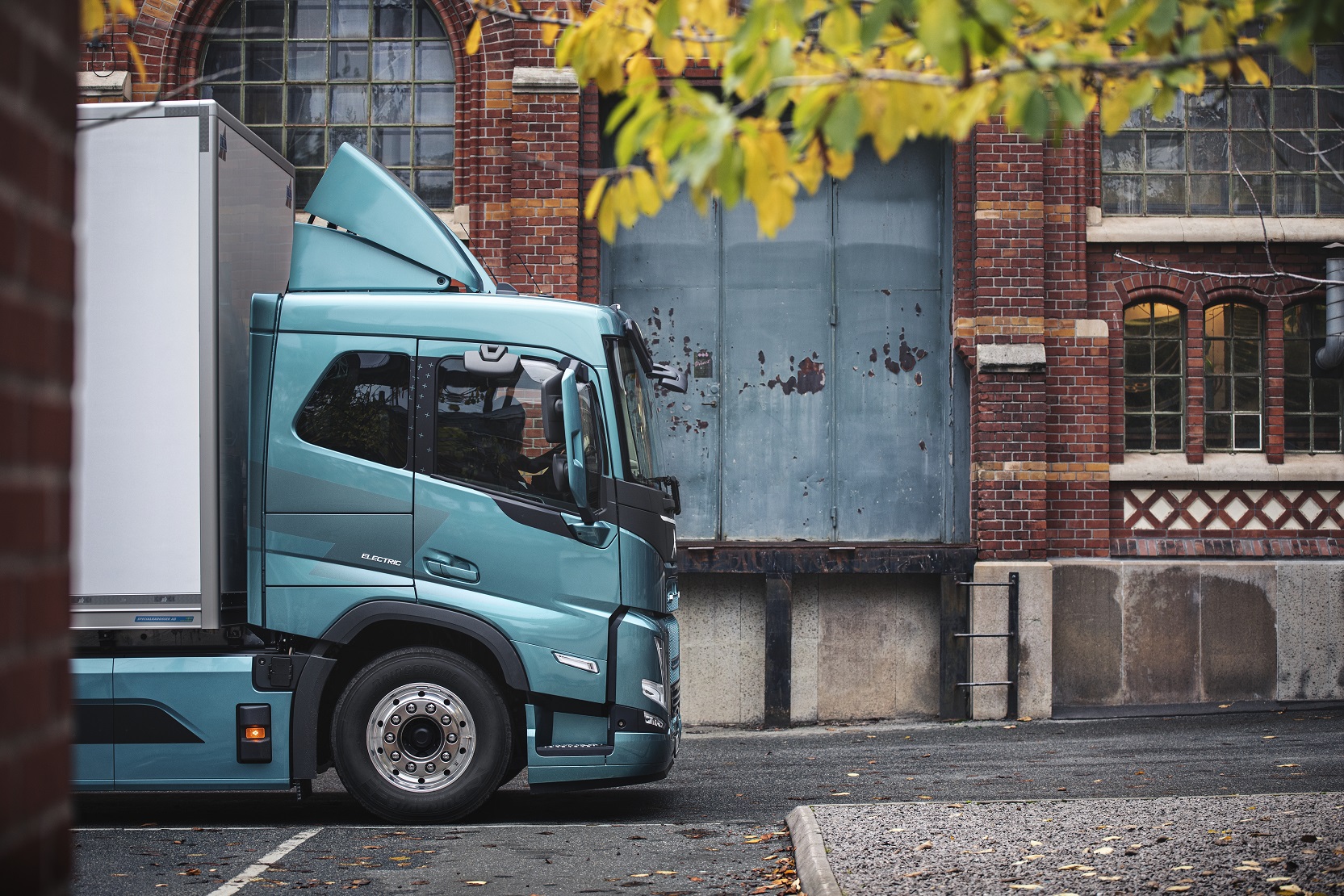 Volvo expands heavy electric truck lineup