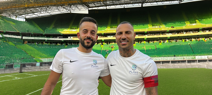 Invictus plays football for the children - EUROMOVERS