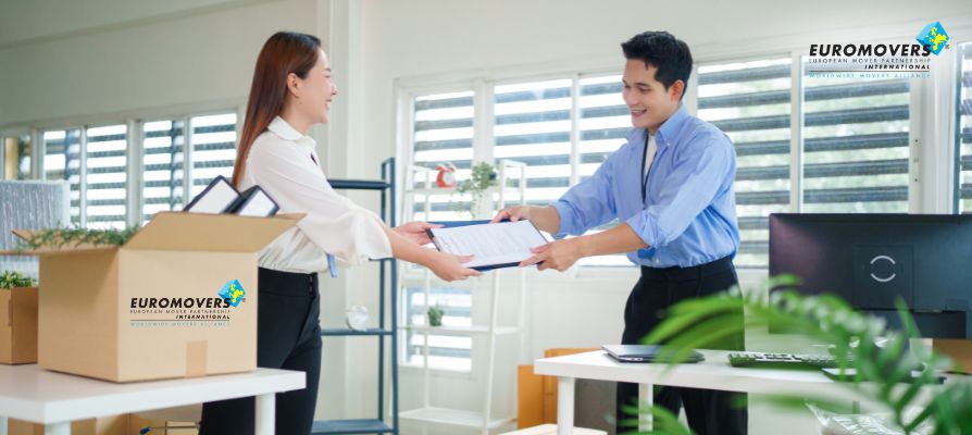 Global Employee Relocation Programs: Best Practices for HR and Mobility Teams - EUROMOVERS